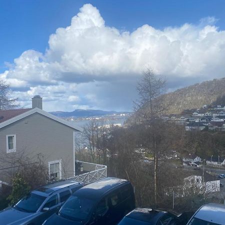 Casa La Familia Apartamento Bergen Exterior foto