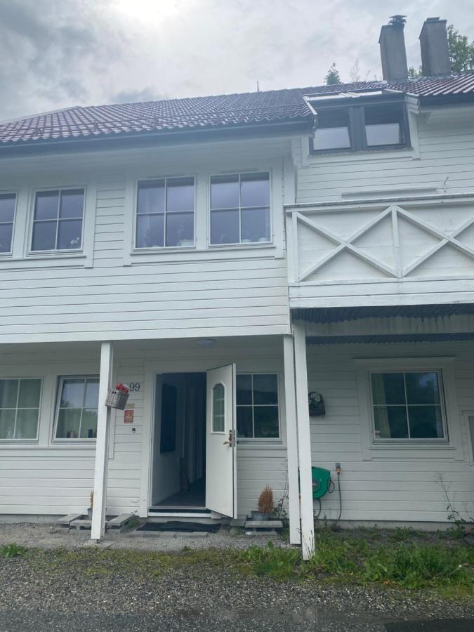 Casa La Familia Apartamento Bergen Exterior foto